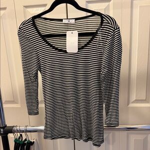 Amelia James Black & White Striped Scoop Neck Long Sleeve Top